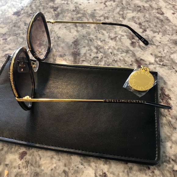 Stella McCartney Havana Sunglasses - Picture 3 of 4